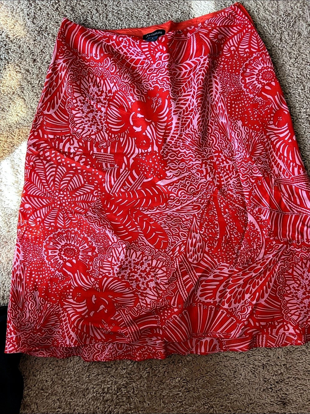 Ann Taylor Abstract Print Silk Skirt Size 8 Like New